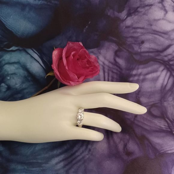 Swarovski Elements - Size 8 - Silver tone ring as pictured - Picture 2 of 9